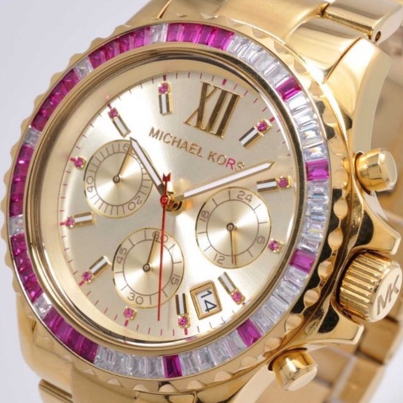 Michael Kors Accessories - 🎉HP🎉 Michael Kors Gold Watch
